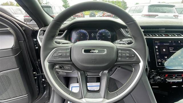 Photo of 2025 Metallic Jeep Grand Cherokee L