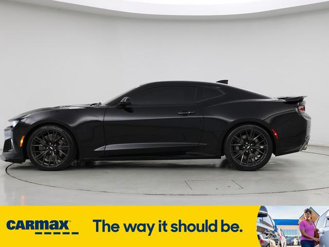 Photo of 2018 Black Chevrolet Camaro