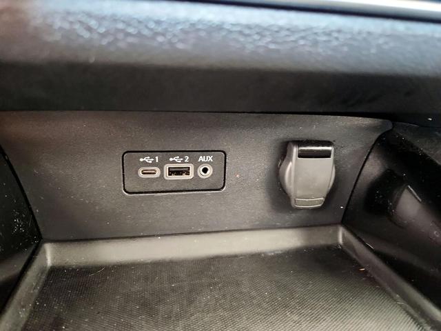 Photo of 2023 Black Nissan Altima