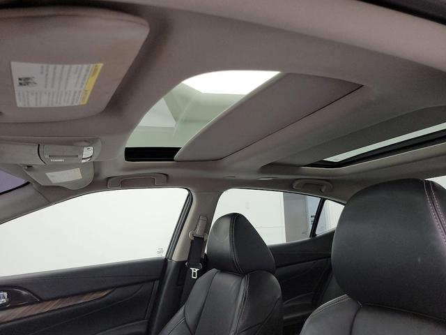Photo of 2017 Blue Nissan Maxima