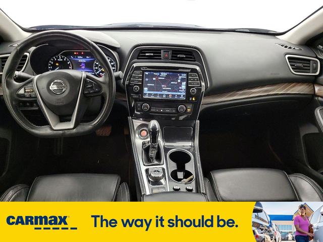 Photo of 2017 Blue Nissan Maxima
