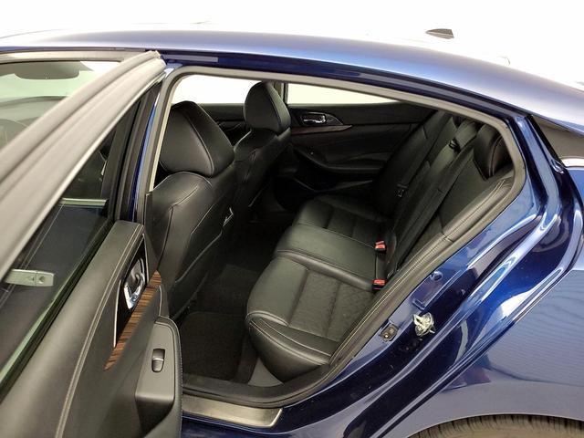 Photo of 2017 Blue Nissan Maxima