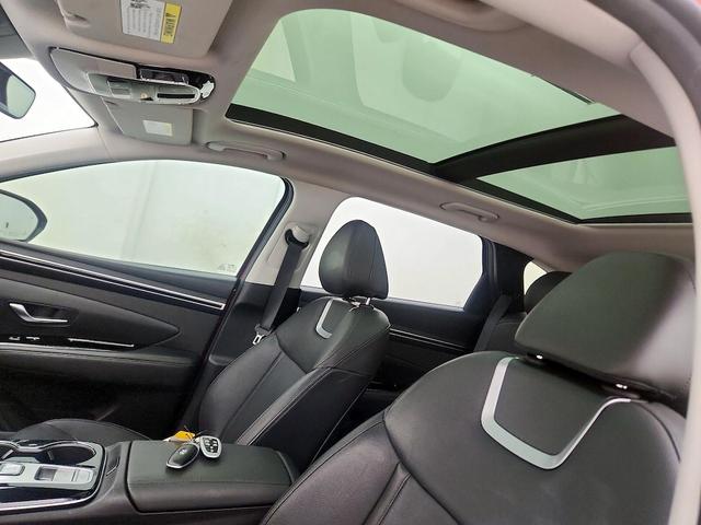 Photo of 2023 Red Hyundai TUCSON