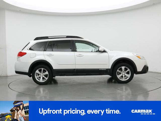 Photo of 2014 White Subaru Outback