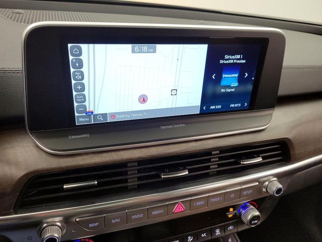 Photo of 2022 Black Kia Telluride