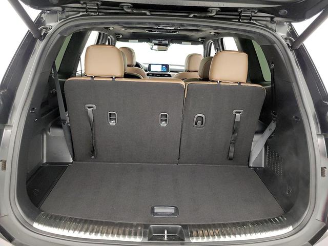 Photo of 2022 Black Kia Telluride
