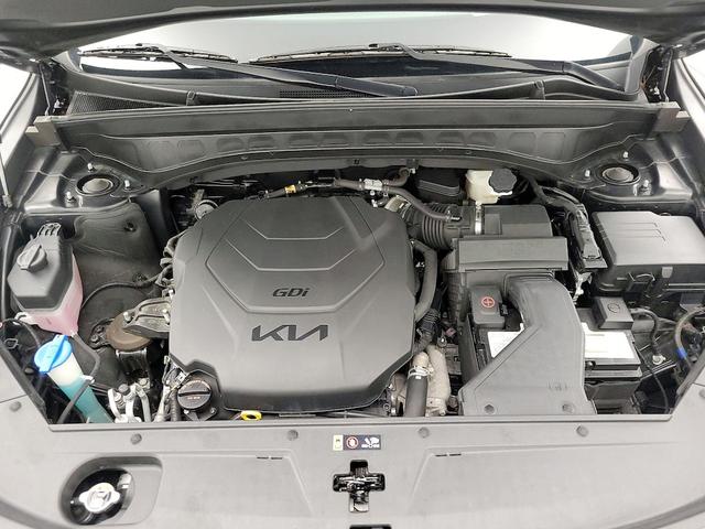 Photo of 2022 Black Kia Telluride