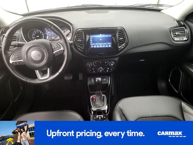 Photo of 2020 White Jeep Compass