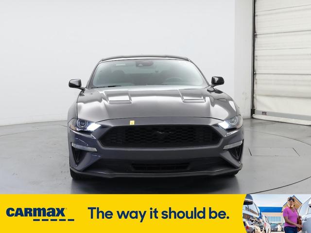 Photo of 2021 Gray Ford Mustang