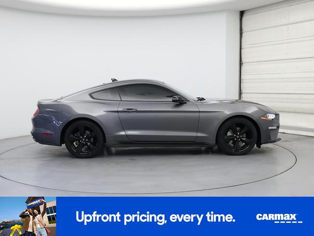 Photo of 2021 Gray Ford Mustang