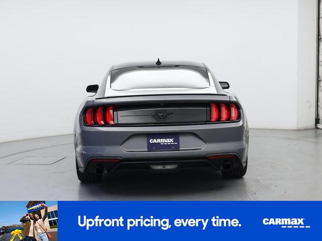 Photo of 2021 Gray Ford Mustang