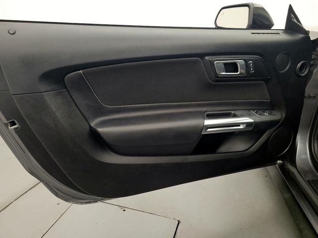 Photo of 2021 Gray Ford Mustang