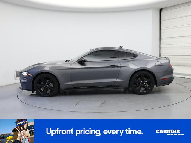 Photo of 2021 Gray Ford Mustang