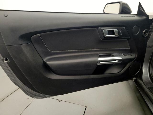 Photo of 2021 Gray Ford Mustang