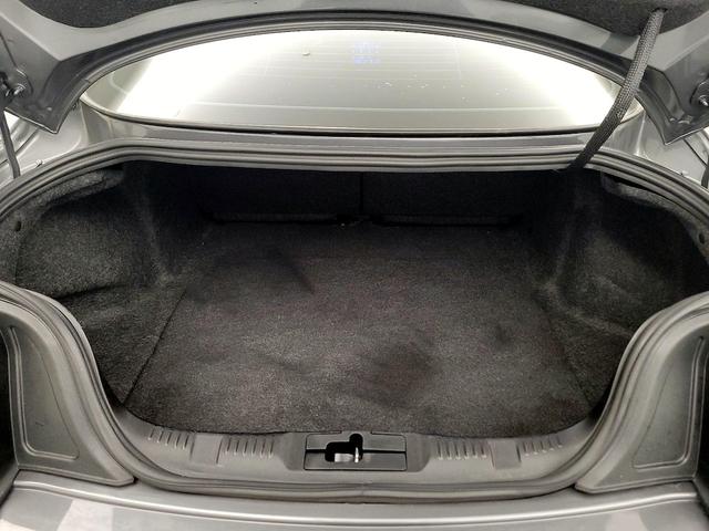 Photo of 2021 Gray Ford Mustang