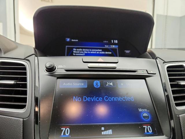 Photo of 2017 White Acura RDX