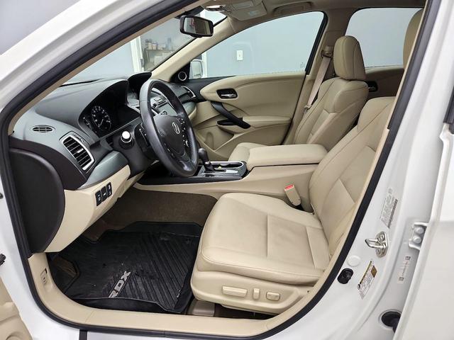 Photo of 2017 White Acura RDX