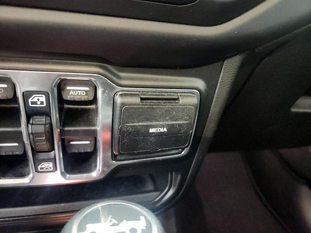 Photo of 2019 Black Jeep Wrangler