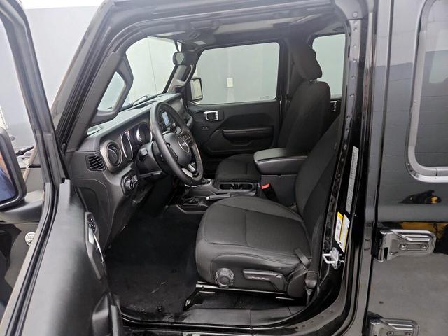 Photo of 2019 Black Jeep Wrangler