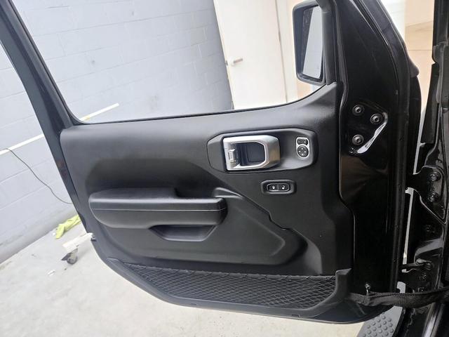 Photo of 2019 Black Jeep Wrangler
