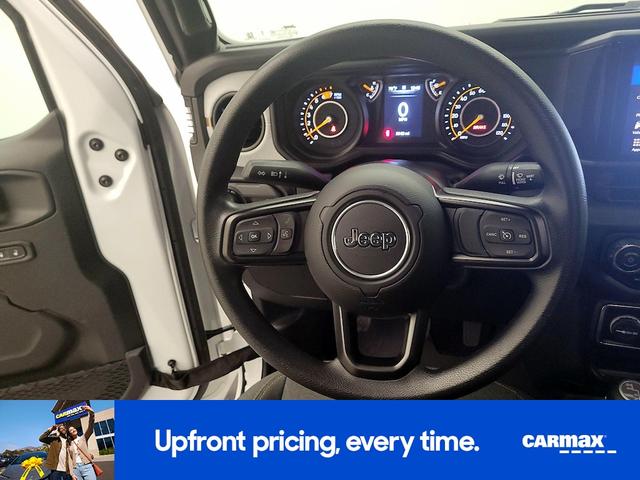 Photo of 2025 White Jeep Wrangler