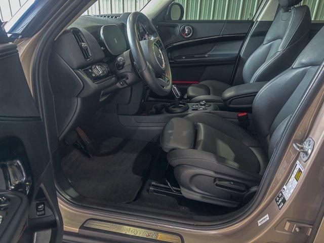 Photo of 2024 Rooftop Grey Metallic MINI Countryman