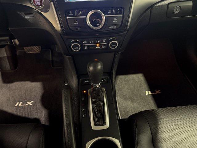 Photo of 2016 Crystal Black Pearl Acura ILX