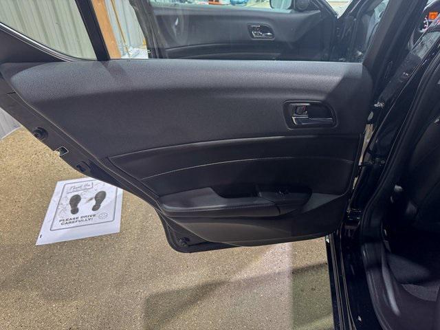 Photo of 2016 Crystal Black Pearl Acura ILX