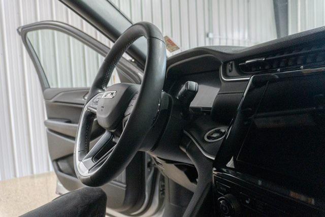 Photo of 2024 Silver Zynith Jeep Grand Cherokee L