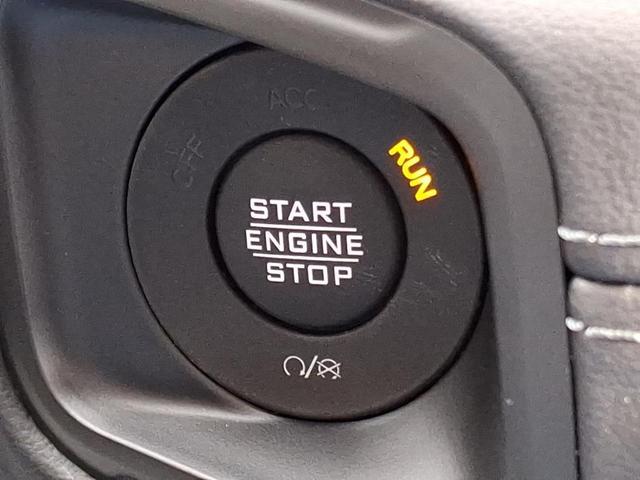 Photo of 2025 Bright White Clearcoat Jeep Wrangler