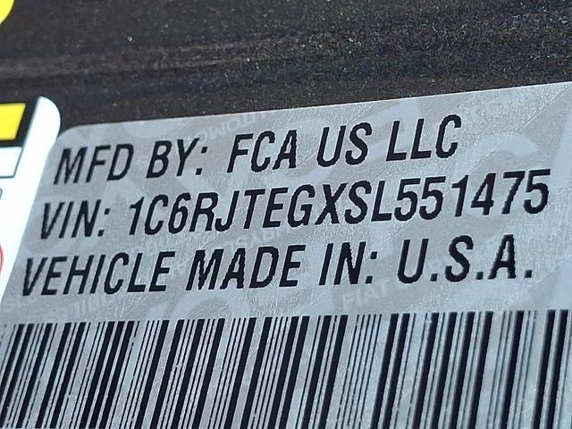 Photo of 2025 Granite Crystal Clearcoat Metallic Jeep Gladiator