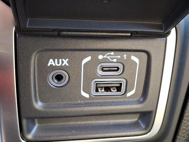 Photo of 2025 Granite Crystal Clearcoat Metallic Jeep Gladiator