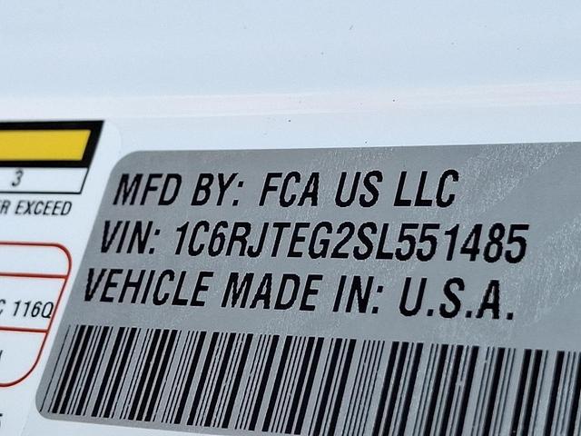 Photo of 2025 Bright White Clearcoat Jeep Gladiator