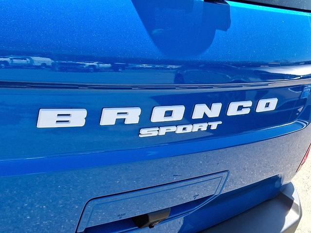 Photo of 2022 Velocity Blue Metallic Ford Bronco Sport