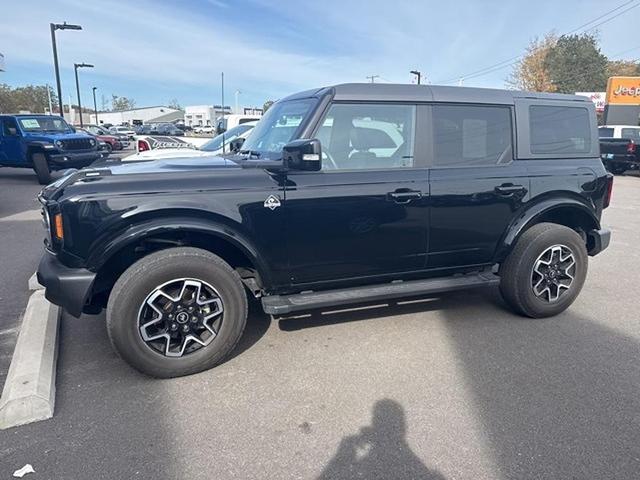 Photo of 2023 Shadow Black Ford Bronco