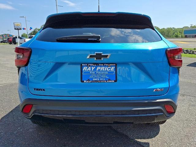 Photo of 2025 Marina Blue Chevrolet Trax