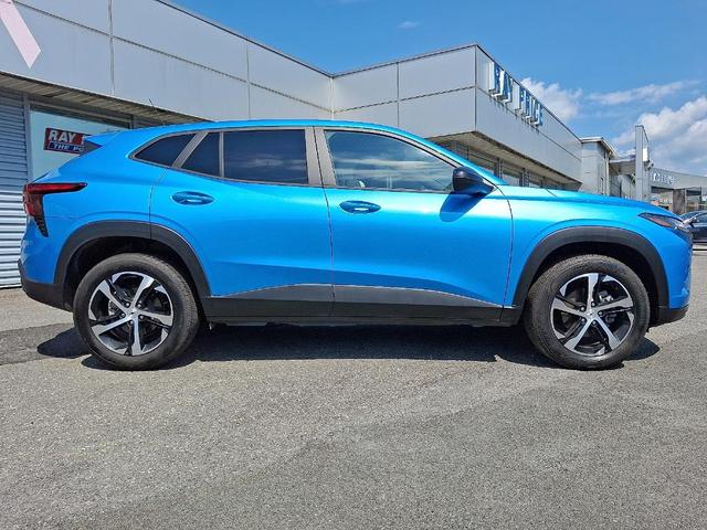 Photo of 2025 Marina Blue Chevrolet Trax