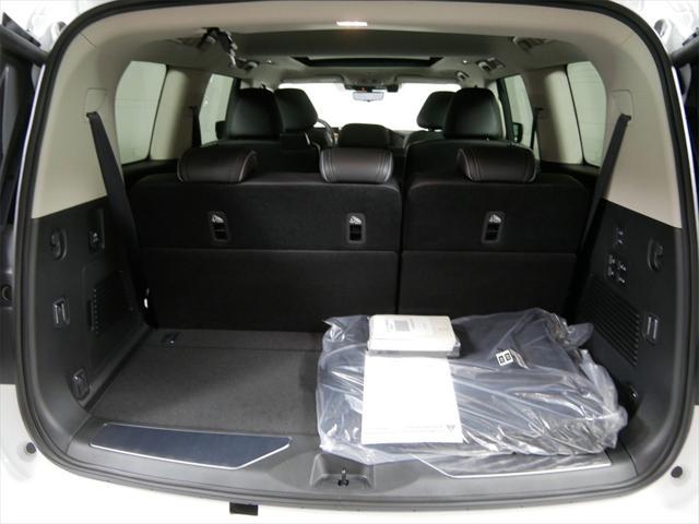 Photo of 2025 Radiant White INFINITI QX80