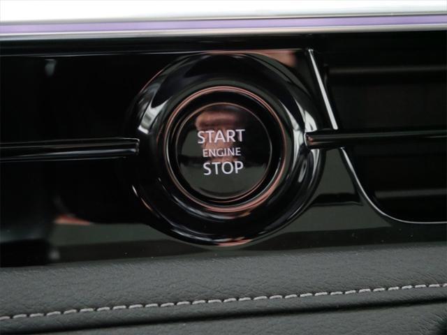 Photo of 2025 Radiant White INFINITI QX80