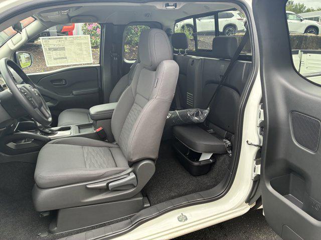 Photo of 2025 Glacier White Nissan Frontier