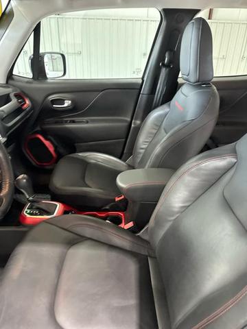 Photo of 2022 Sting Gray Clearcoat Jeep Renegade