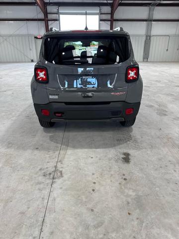 Photo of 2022 Sting Gray Clearcoat Jeep Renegade