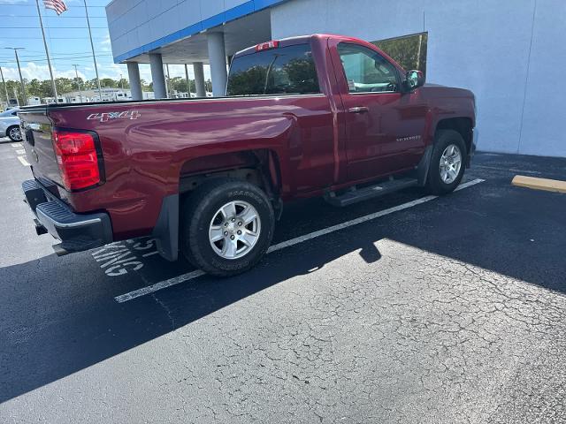 Photo of 2017 Red Chevrolet Silverado 1500