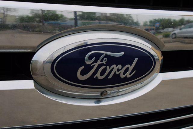 Photo of 2018 White Ford F-250