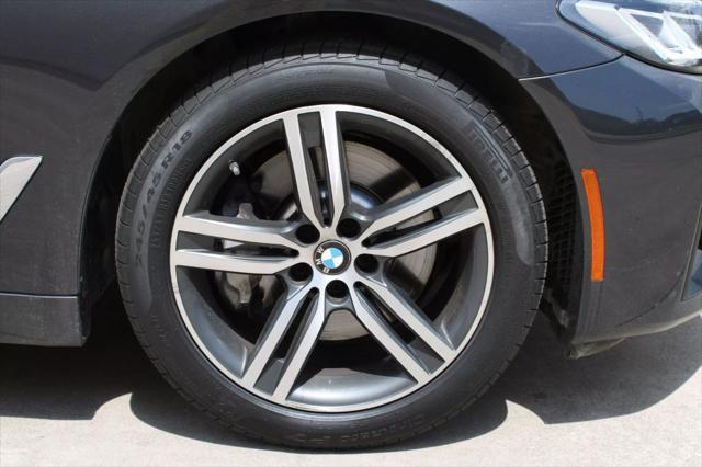 Photo of 2022 Dark Graphite Metallic BMW 530