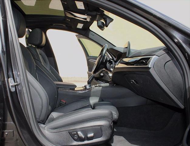 Photo of 2022 Dark Graphite Metallic BMW 530