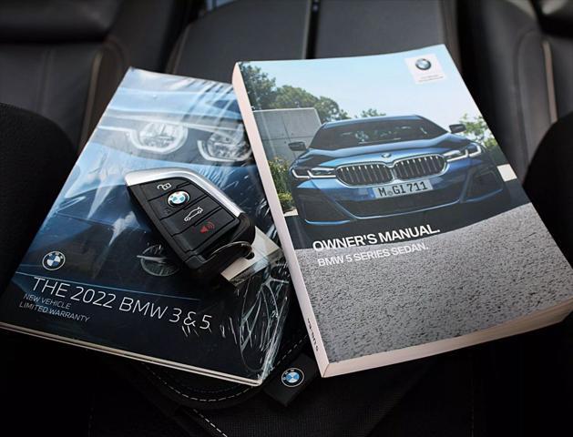 Photo of 2022 Dark Graphite Metallic BMW 530