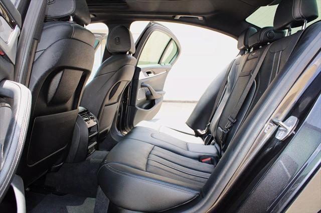 Photo of 2022 Dark Graphite Metallic BMW 530