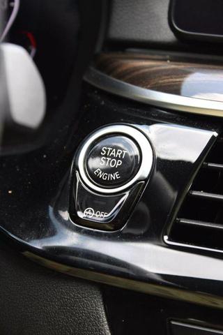 Photo of 2022 Dark Graphite Metallic BMW 530