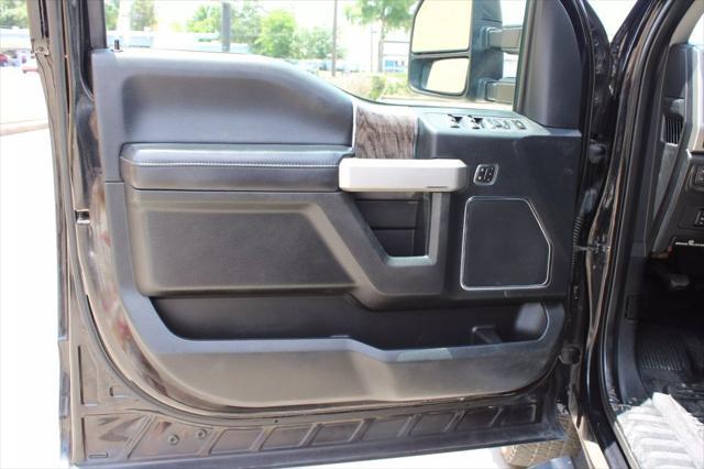 Photo of 2019 Agate Black Metallic Ford F-350